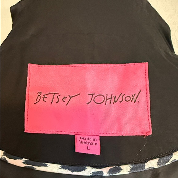 Betsey Johnson Black Trench Coat with cream trim. - Picture 2 of 16